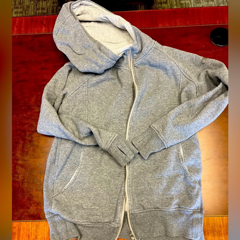 Seraphine Maternity grey 3-in-1 babywearing hoodie (size M)